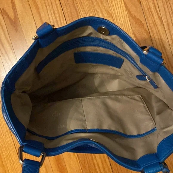 Cole Haan blue leather tote bag 💙 with tan CH lining. - Picture 5 of 8